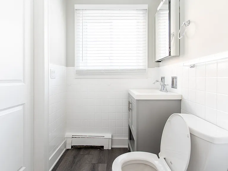 1W - Master Bathroom