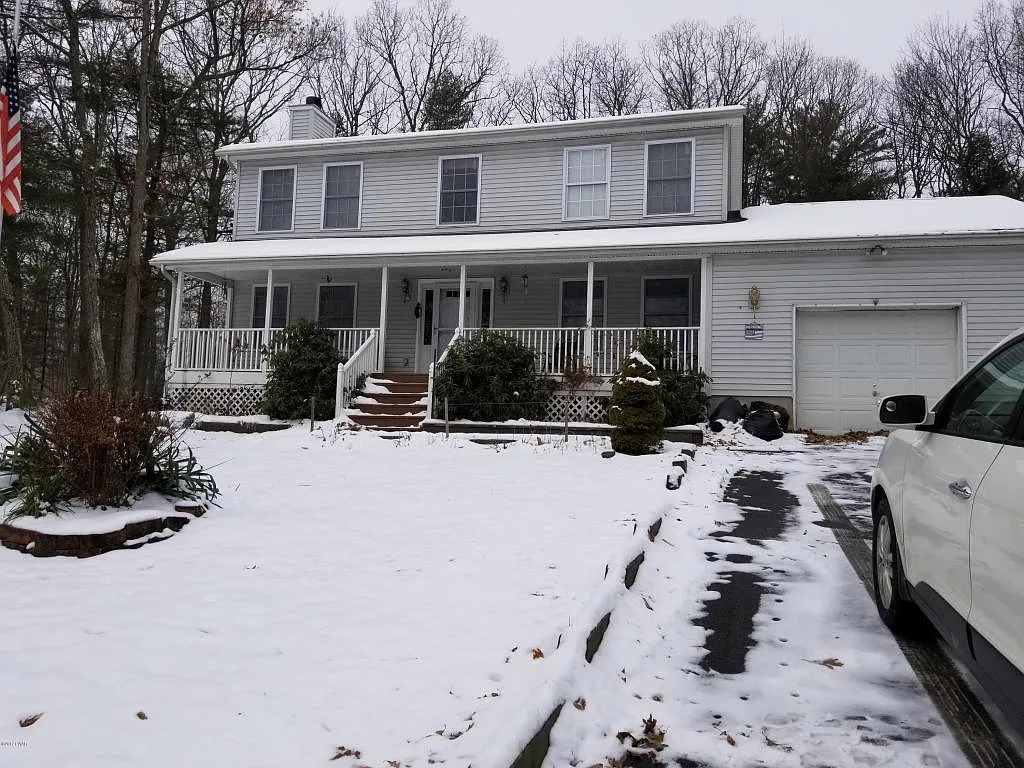 126 Lake Dr photo 1