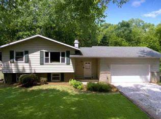 15619 N Vonachen Dr, Chillicothe, IL 61523