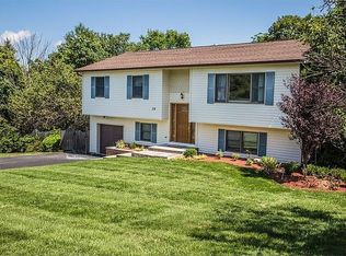 34 Jones Dr, Highland Mills, NY