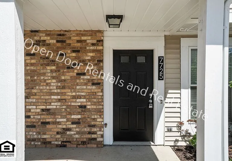7725 E State Blvd — Photo 4