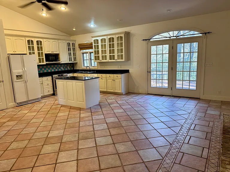 11200 Centaur Rd — Photo 13