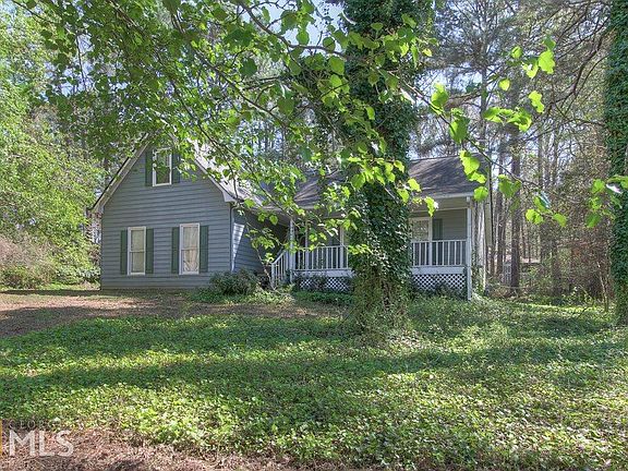 2nd image of 3749 Windy Hill Dr SE
