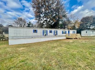 109 Lynnhaven Dr, Dallas, NC 28034