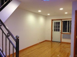 6544 Woodside Ave, Flushing, NY 11377