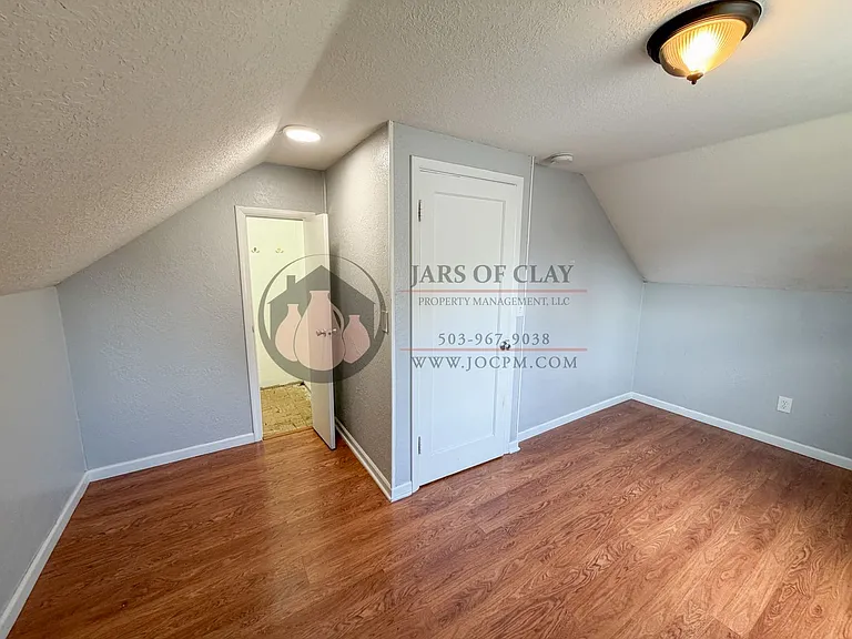 1635 Roosevelt St NE — Photo 12