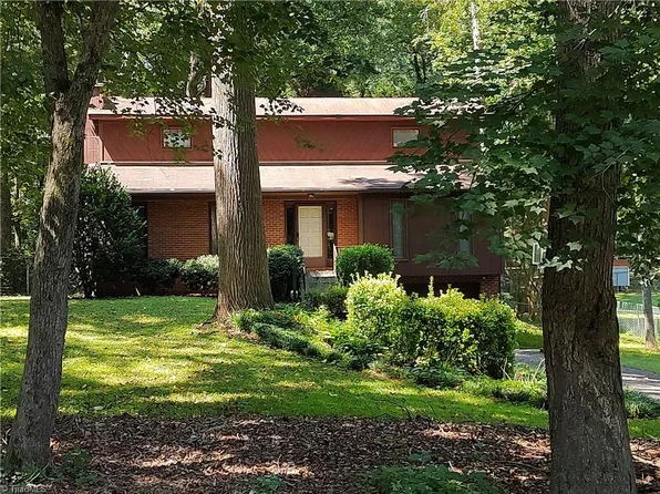 219 Brentwood Dr, Advance, NC 27006