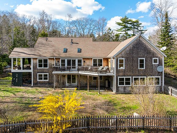 3rd image of 59 Ledgewood Drive