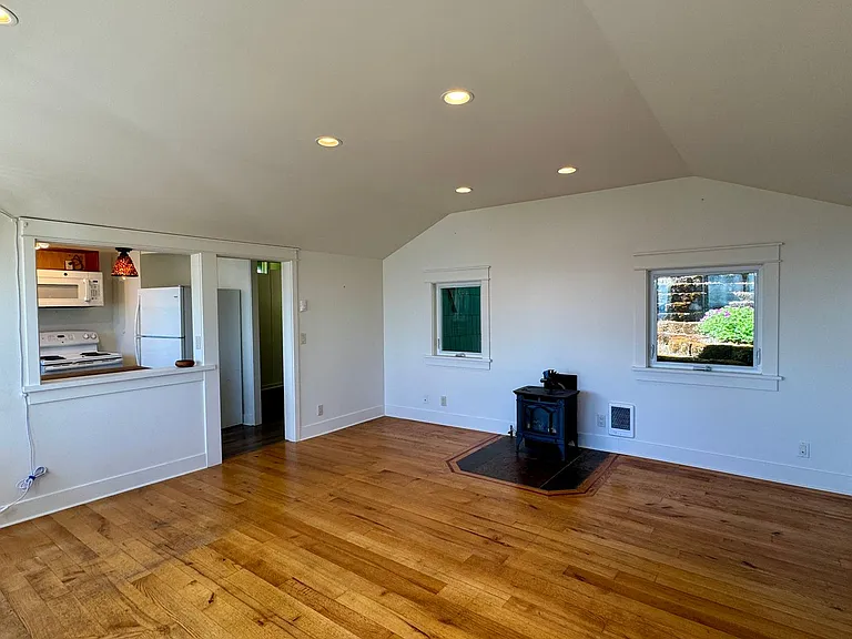 7862 NE Yeomalt Point Dr — Photo 11