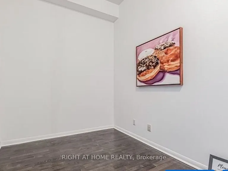 3391 Bloor St W #515 — Photo 5