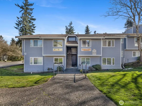 4118 212th Street SW #202C, Mountlake Terrace, WA 98043