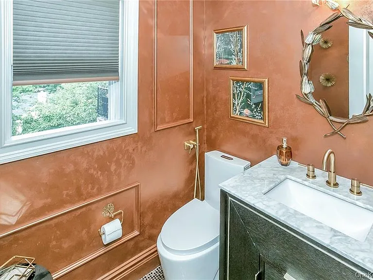 433 New Rochelle Rd — Photo 18