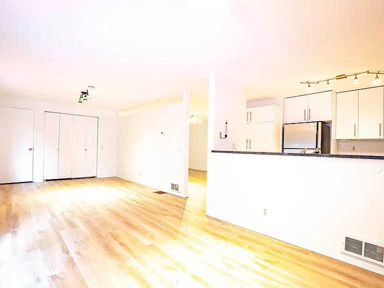 21612 SE 271st Pl — Photo 8