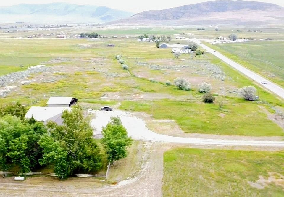 36 Hot Springs Rd, Hot Springs, MT 59845 MLS 30008605 Zillow