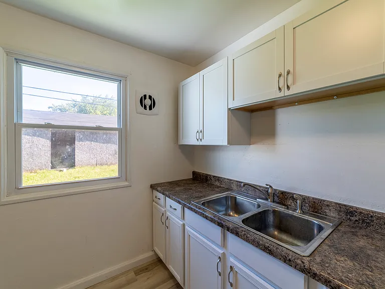 4154 W 23rd Ave — Photo 10