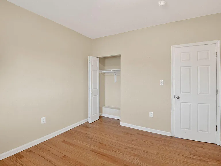 1648 Park Rd NW #6 — Photo 8