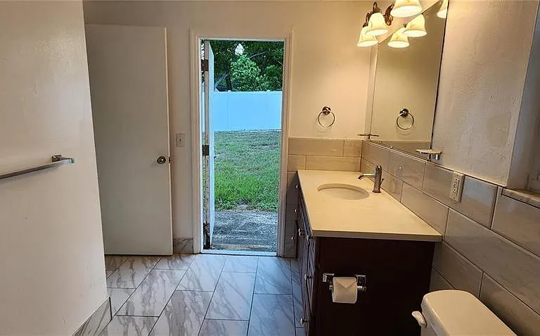 2408 Kimberly Dr — Photo 11