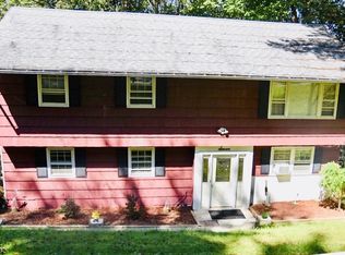 7 Forest Rd, Andover, NJ 07821