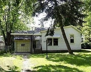 1st image of 90 Waterly Ave