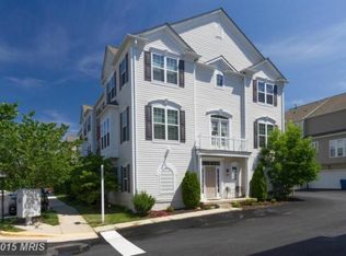 5015 Cool Fountain Ln, Centreville, VA 20120