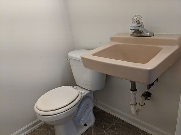 2nd image of 3228 Sablewood Dr APT 2