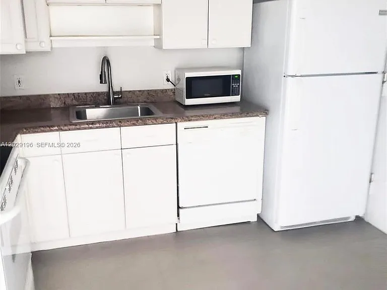 5161 Collins Ave #1709 — Photo 4