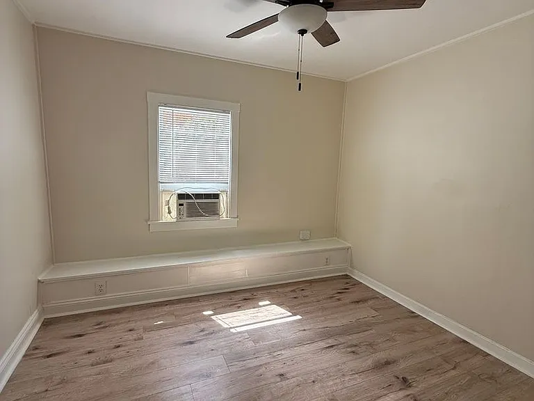 325 Ohio St — Photo 10
