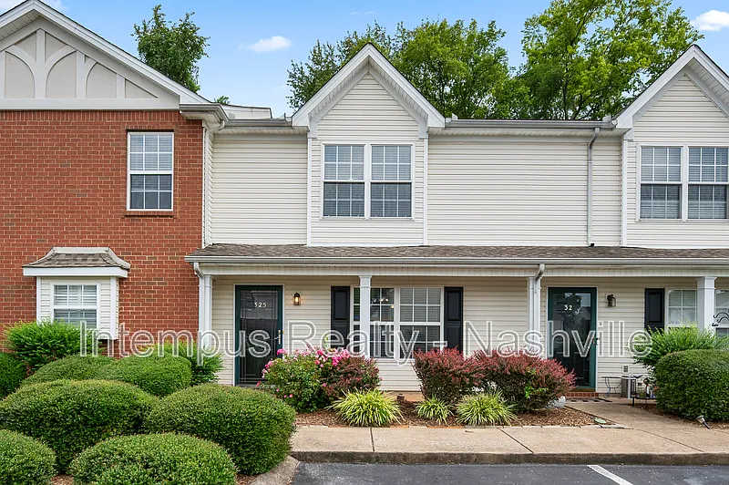 325 Shoshone Pl