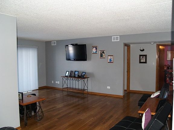 3rd image of 10965 S 84th Ave APT 1A