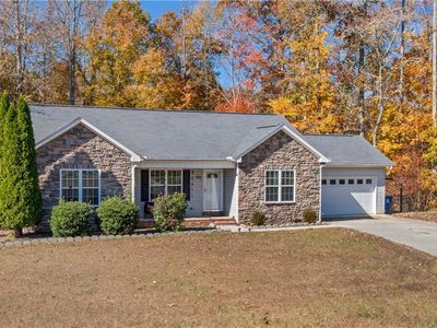 325 Twin Creeks Dr, Stokesdale, NC, 27357