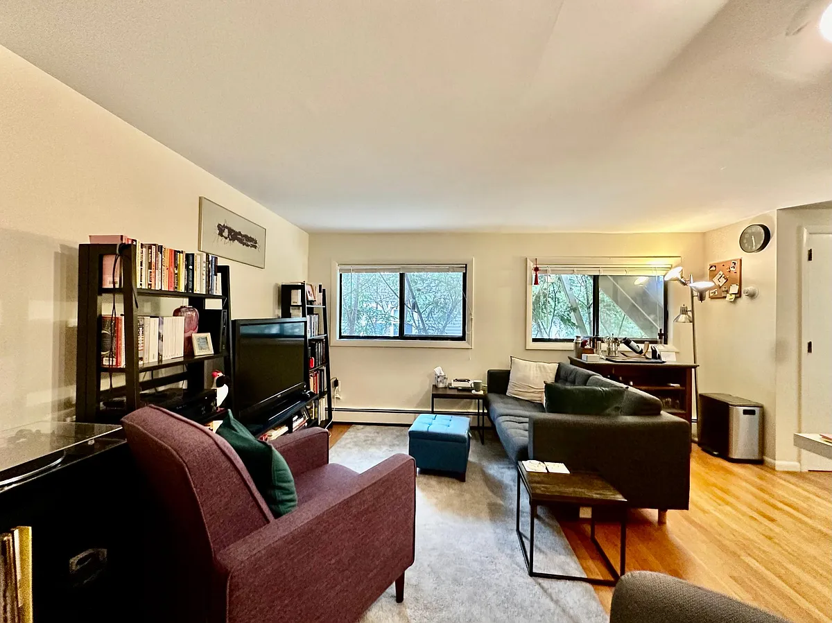 Building Photo - 61 6th St #A