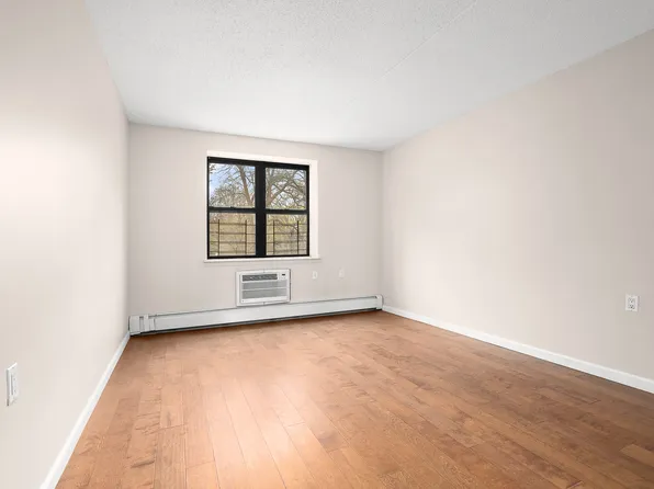 1901 Madison Avenue 218 image 8 of 9