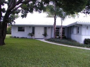 913 Ponderosa Pine Ln, Sarasota, FL 34243