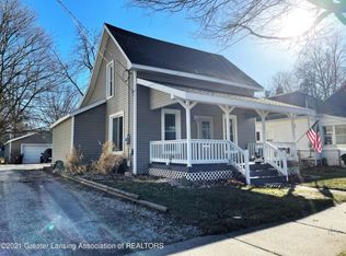 120 E Shaw St, Charlotte, MI