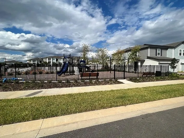 756 Legacy Dr — Photo 26