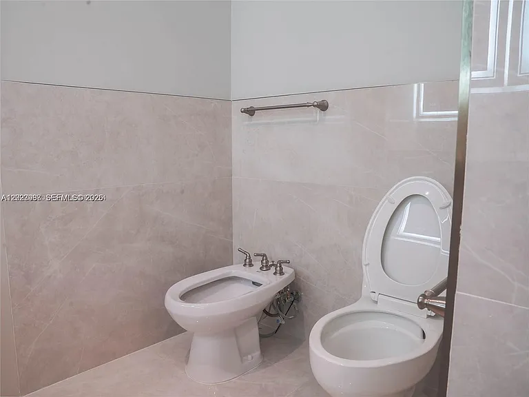 8410 SW 65th Ave — Photo 54