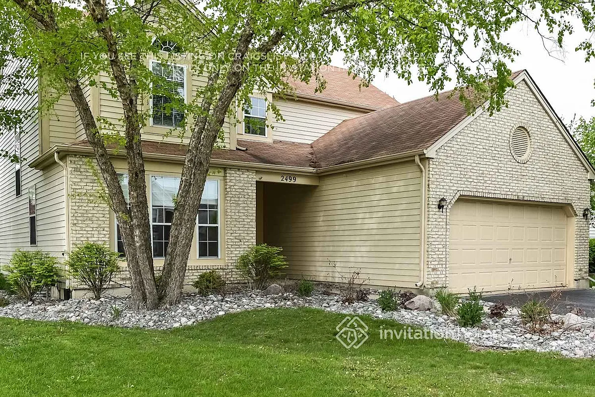 Building Photo - 2499 Deerfield Dr