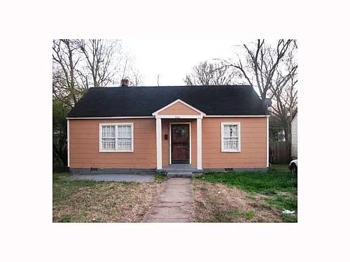 3061 Seminole Rd Photo 1