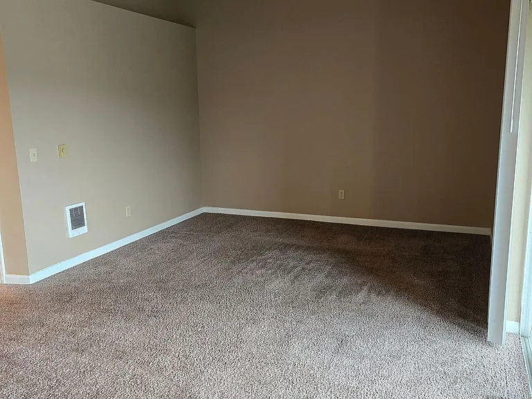 Vista Pointe Apartments in South Salem Oregon Comfortable Living Near Shopping and I5 — Photo 36