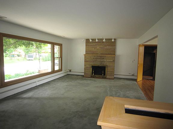 2nd image of 26431 W Shannon Ave