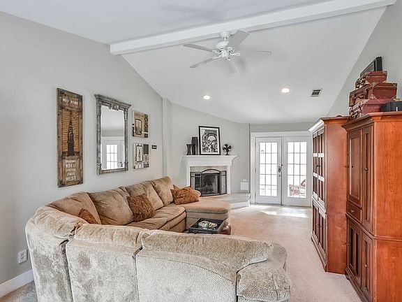 4th image of 7226 River Fern Dr