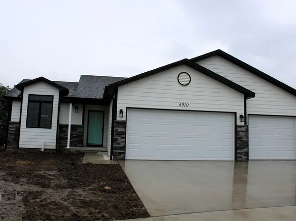 4910 Alma Pl, Lincoln, NE 68514