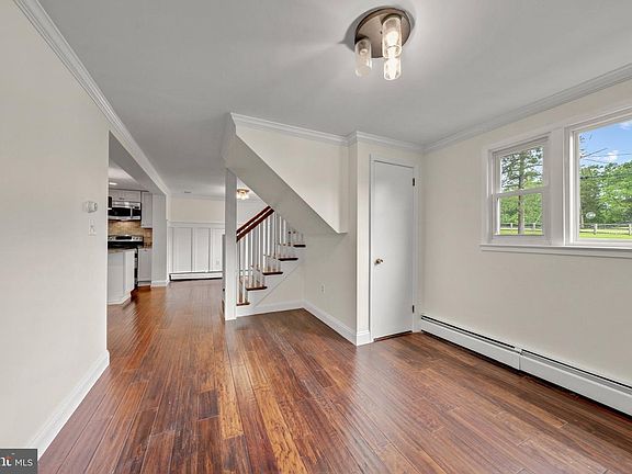 5th image of 20212 Broad Run Dr
