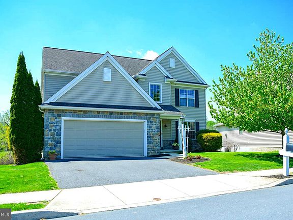 2nd image of 2034 Liberty Dr