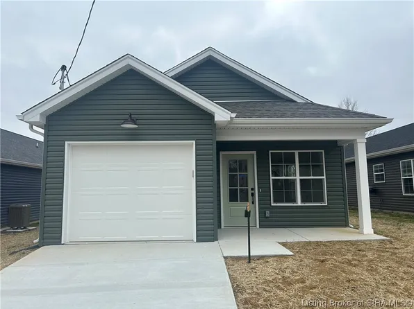 983 Wooded Trail, Scottsburg, IN 47170