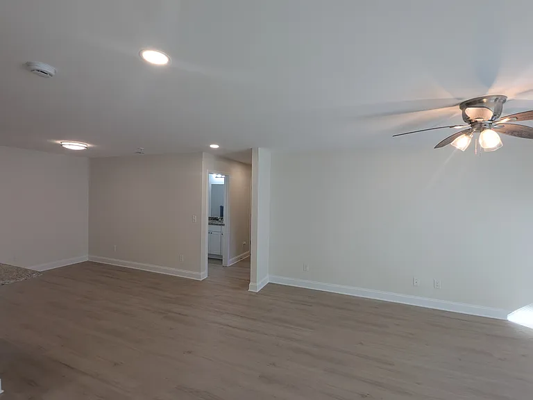Keystone Luxury Apartments — Photo 26