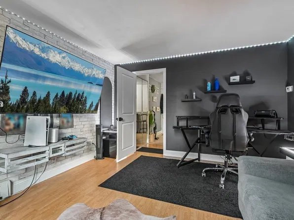 21 Staples Ave APT 23, Everett, MA 02149