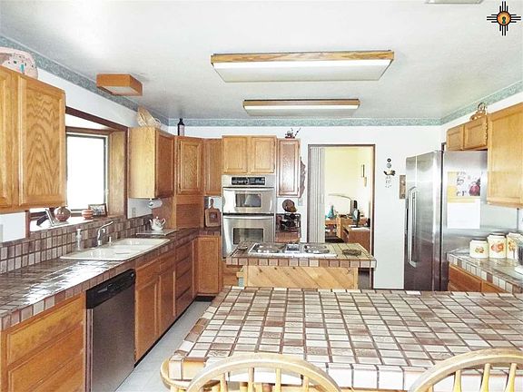 4th image of 479 Christine Dr