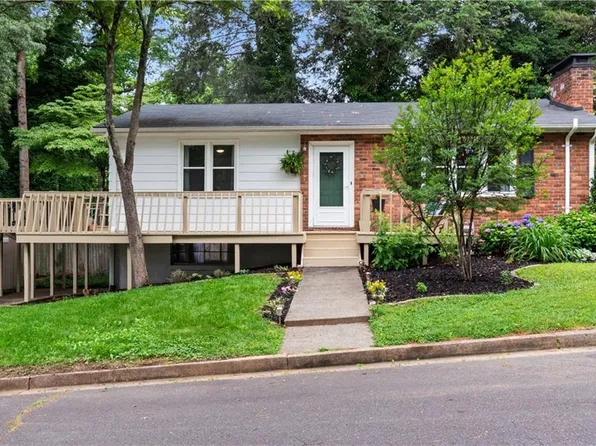 200 Carolina Cir, Winston Salem, NC 27104
