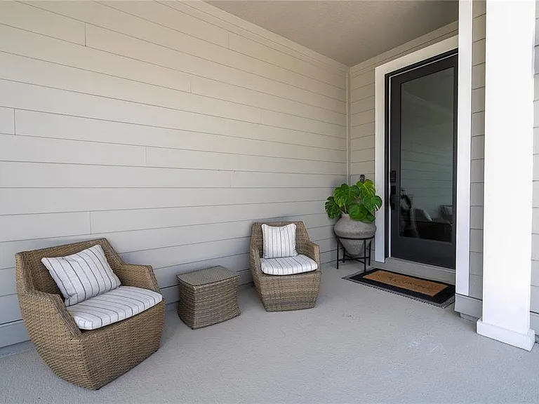 2184 Broadbrook Dr — Photo 43